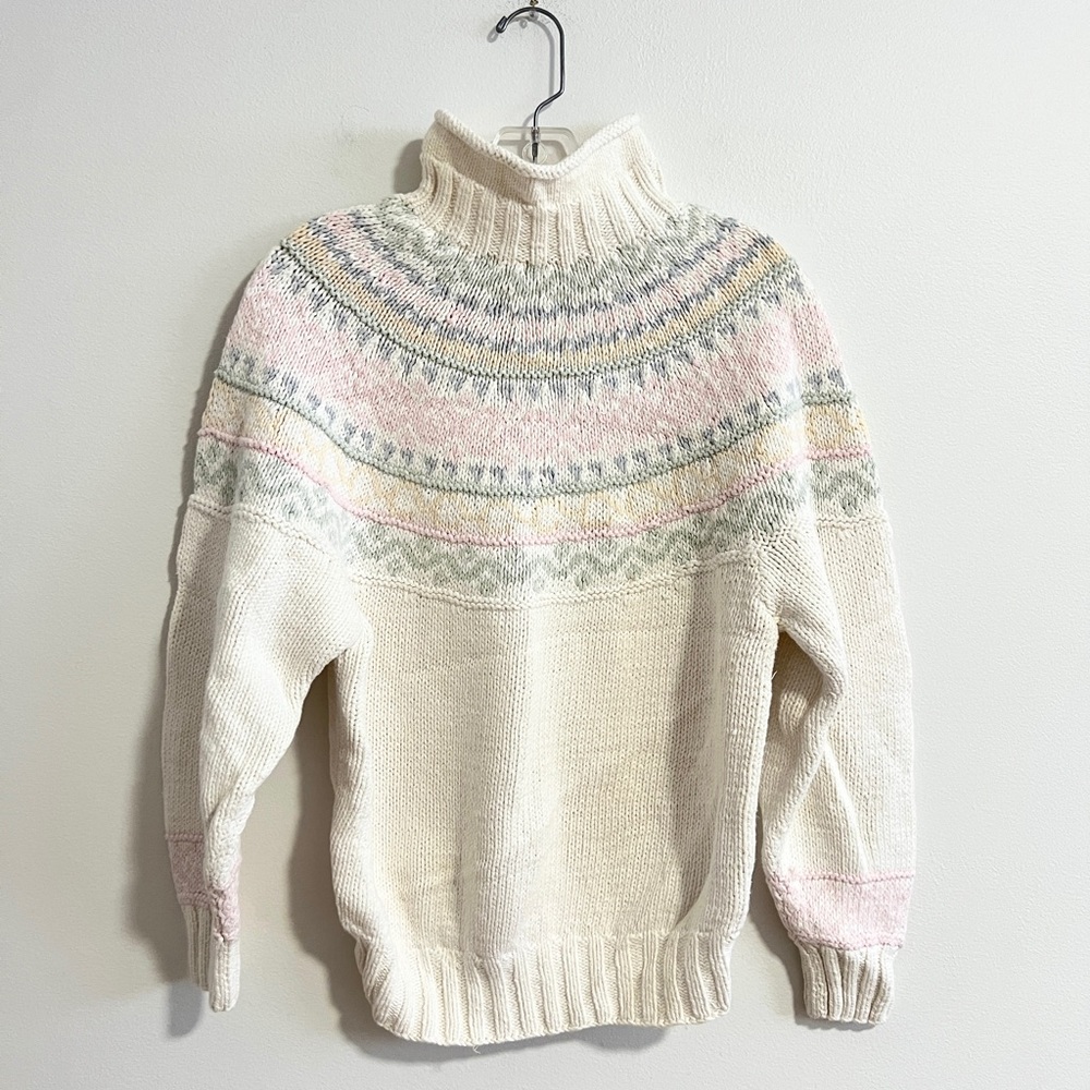 Vintage Knit Cozy Turtleneck Sweater (Small)